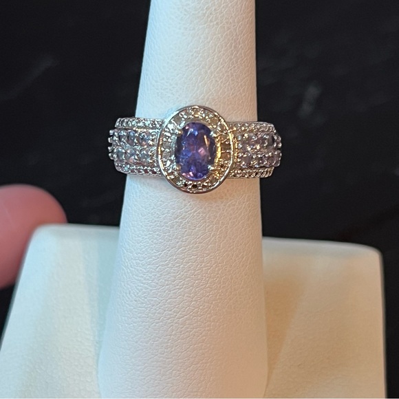 ⭐️ QVC Purple CZ with light purple side stones Sterling Silver Ring Size 6 - Picture 9 of 14